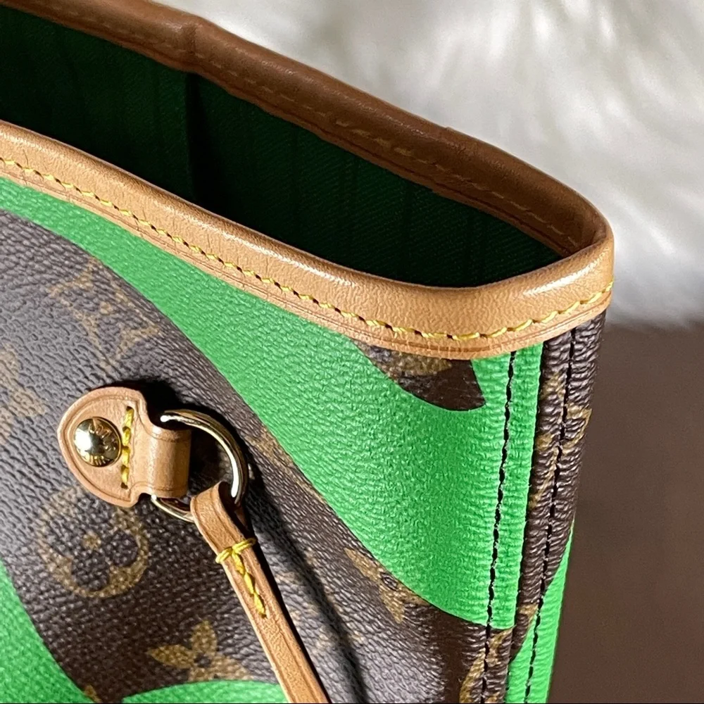 Louis Vuitton Hawaii Neverfull MM Tote w Pouch - Picture 9 of 16